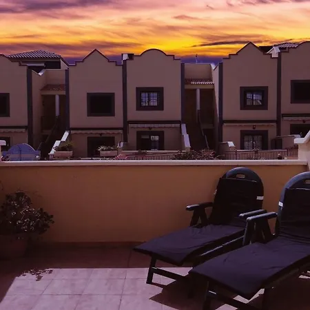 Sea View Playa El Duque Opposite 5 Star La Plantation Del Sur Hotel * אדחה