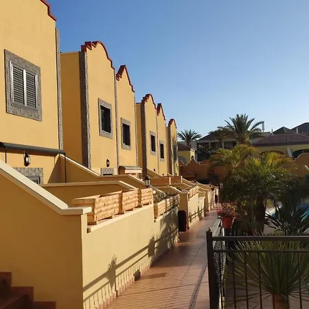 Sea View Playa El Duque Opposite 5 Star La Plantation Del Sur Hotel بيت للعطل أذيخي